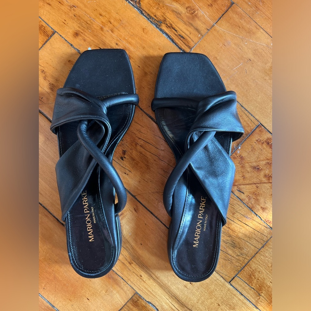 Marion Parke sz 38.5 (38 1/2) black leather flat sandals very comfortable